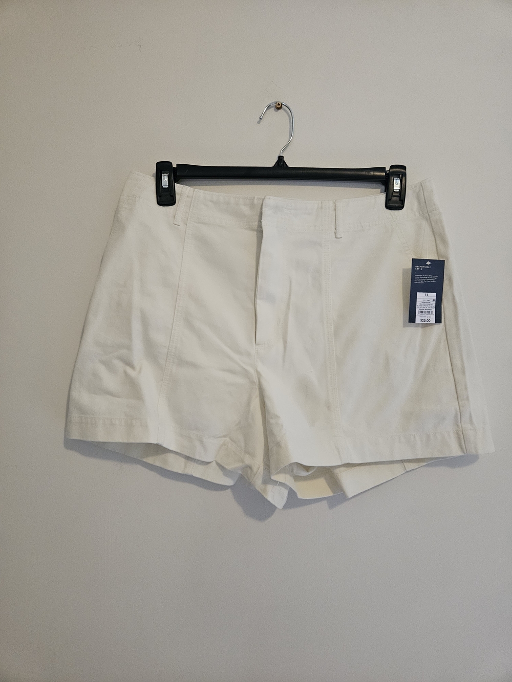 Universal Thread Cream High-Rise Tailored Women's Shorts